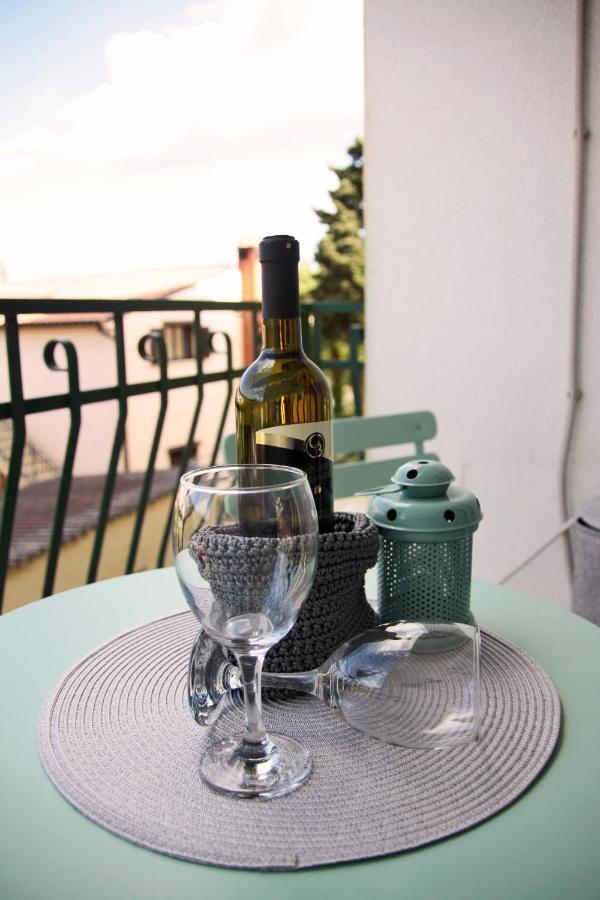 Apartment Matika, Terrace Apartment 10 Minutes Walk From Center ロヴィニ エクステリア 写真